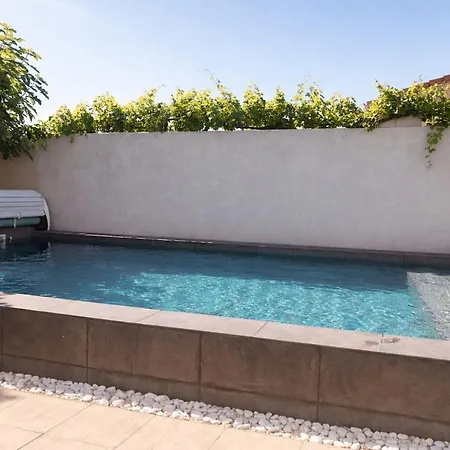 Du Sud - 4 Ch Clim Piscine Et Jacuzzi *